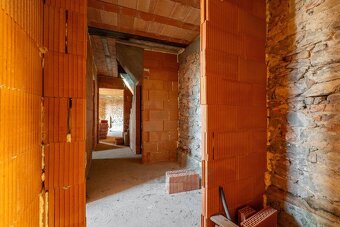Rodinný dům (152 m²) s pozemkem 2004 m² - 16