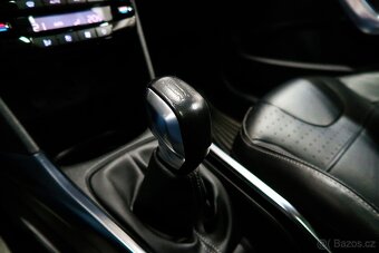 Peugeot 2008 1.2VTi Allure,Výhřev,Tažné,Navi,Pano,JBL,ZÁRUKA - 16