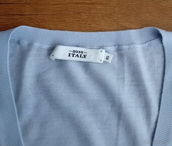 0039 Italy dámský luxusní lehký svetřík vel. S/M 100% vlna - 16