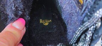SENZAČNÍ VYTEPLENÉ KOTNÍKOVÉ BOTY-dr.MARTENS-vel.32 - 16