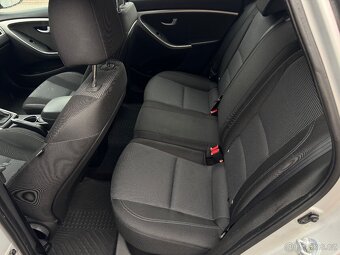 Hyundai i30 combi 1.6 88kW Nové v ČR 5/2026 najeto  93 885km - 16