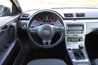 VW PASSAT B7,2.0Tdi-103kw,6st.M,Comfort,NEZ.TOP,Výhřev,PDC - 16