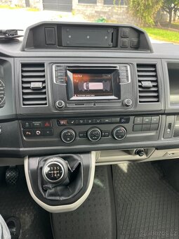 Volkswagen Caravelle Bus T6 - 16