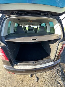 Turan 2.0 tdi - 16