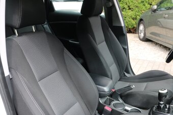 Hyundai i30 1.6 88Kw, ČR, Tažné jen 2 majitelé - 16