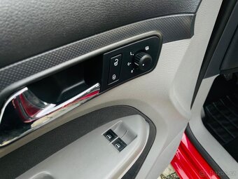 Volkswagen Caddy 1.6i 75KW MANUÁL TAŽNÉ PĚKNÝ STAV - 16