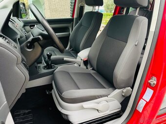 Volkswagen Caddy 1.6i 75KW MANUÁL TAŽNÉ PĚKNÝ STAV - 16