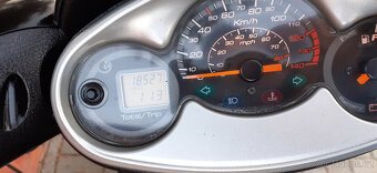 Yamaha majesty 125 - 16