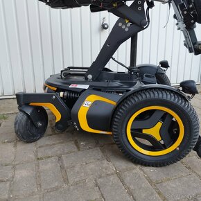 Elektrický invalidní vozík PERMOBIL  F5 - 16