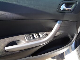 Peugeot 308 1.6HDi 82kw(111hp) r.v.2/2012 - 16
