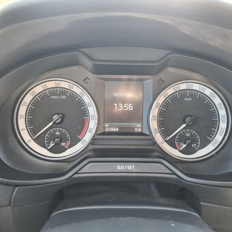 Škoda Octavia, 1,6 TDI 85kW DSG Style Odp. DPH - 16