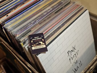 Prodám hezký Gramofon TESLA / LENCO - 16