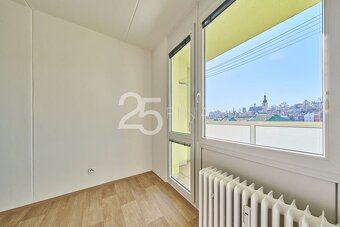Prodej bytu o dispozici 3+1 s lodžií po kompletní rekonstruk - 16