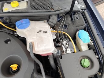 VOLKSWAGEN PASSAT 1,9 TDI 96 KW, r. v. 2002 - 16