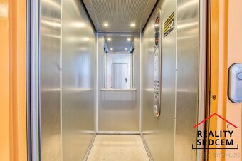 Pronájem bytu v os. vlast. o velikosti 1+1+lodžie/42m2 na ul - 16