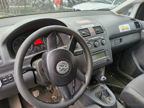 VW Touran 2,0TDI 100kW AZV 2006 - dily z bouracky - 16