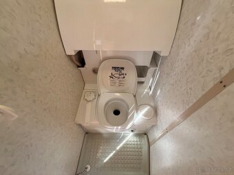 Karavan Hobby Deluxe S400 - 16
