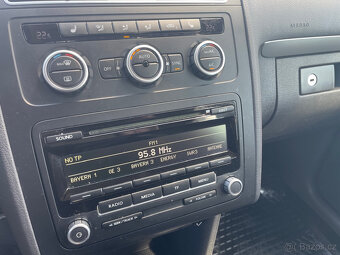 VW Touran  1.6 TDI TREND 7 Míst, nové rozvody - 16