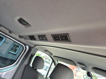 Renault Trafic 2,0 DCi 9.Míst 2x Klima+Topení 199.000Kč - 16