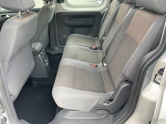 Volkswagen Caddy Maxi 2.0 TDI 7 míst ČR - 16