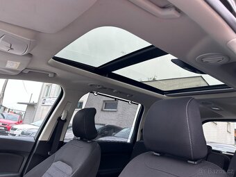 FORD GALAXY 2.0TDCI 110KW TITANIUM NAVI XENONY 7 MÍST ČR DPH - 16
