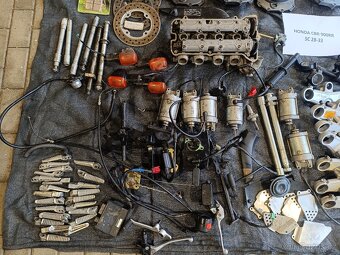 Díly Honda CBR 900R Fireblade - 16