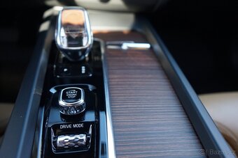 Volvo XC60, B4 AWD (145kW) Inscription Kamera Tažné - 16