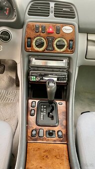 Mercedes-Benz CLK 320 V6 coupe - 16