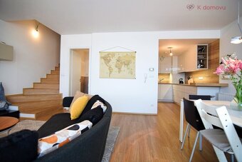 Pronájem  rodinného domu 4+KK, 160 m2 s garáží  a zahradou,  - 16