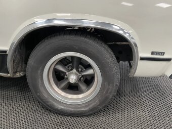 Chevrolet El Camino - 16