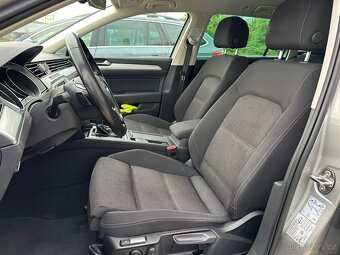 Volkswagen Passat, 2.0 110kw Comfortline DSG/ACC/masáže - 16