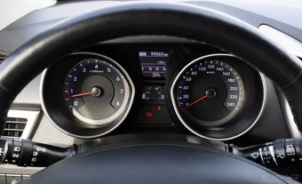 Hyundai i30 1.4i MPI DOHC CVVT YES - 16