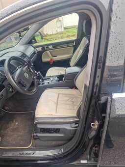 VW Touareg 3,0 TDi 165kW 24v V6 Individuál max možná výbava - 16