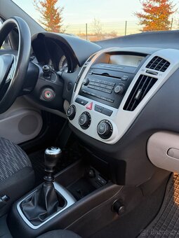 Kia CEE’ D Kombi rok 2008, 253 567km - 16