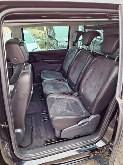 VW Sharan Highline, 2.0 TDi, r.v. 12/2019, plný servis,tažné - 16