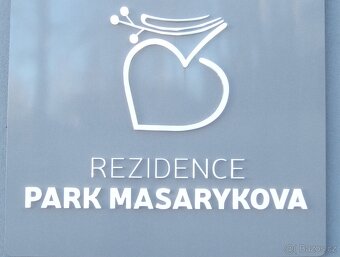 Pronájem bytu 2+kk (ca 60 m2) s terasou i parkováním, LB - 16