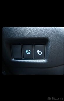 Prodám Toyotu C-HR 2.0 hybrid výbava Selection - 16