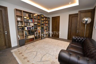 Prodej rodinného domu 716 m2,  pozemek 1135 m2 - 16