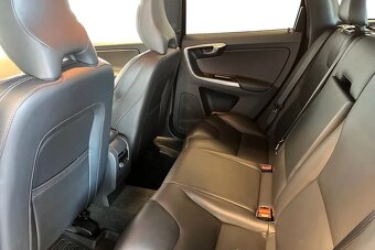 Volvo XC60 D4 Classic Summum rok 2017 - 16