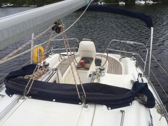 Námořní plachetnice Bavaria 30 - 16