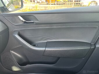 Škoda Rapid 1.2 Tsi 77 kw, style -1 majitel  xenony - 16