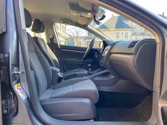 Volkswagen Jetta 1.6 FSi 85 kW, 2007, ČR, 2.maj 181000 km - 16
