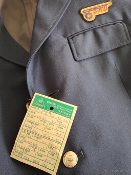 RETRO uniformy ČSAD s visačkami a odznaky-nález z půdy - 16