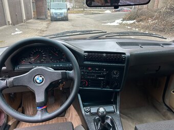 Prodam BMW e30 kupe 320i - 16