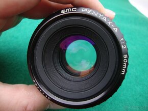 Objektiv SMC Pentax - A 1:2 50mm pěkný plně funkční clona - 16