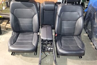 Mercedes GLE sedacky - 16