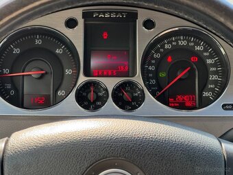 Volkswagen Passat HIGHLINE 2.0 TDI DSG 103kW - 16