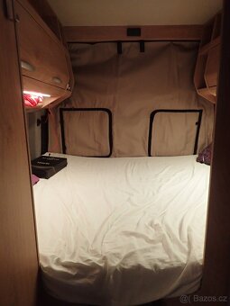 Obytná Vestavba (zánovní) L4H3 pro 4 osoby RV EVO - 16
