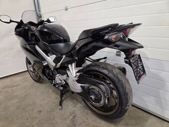 Honda VFR 800 VTEC - 16