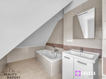 Na prodej RD 5+KK Říčany u Prahy s parcelou 876 m² - 16